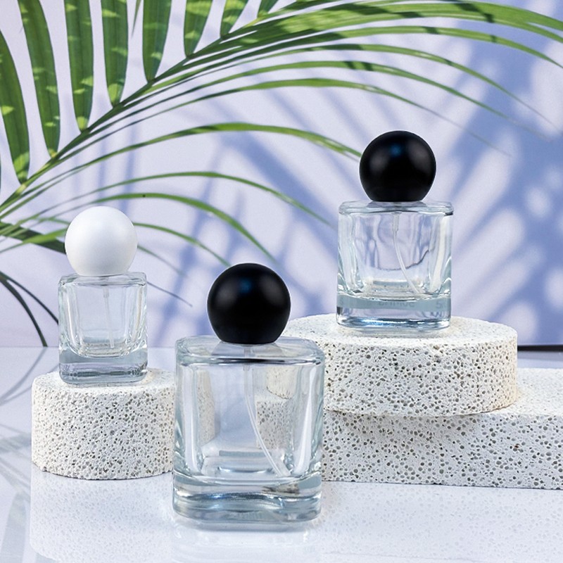 Sådan laver du Eau de Parfum: En komplet trin-for-trin DIY-guide med formler